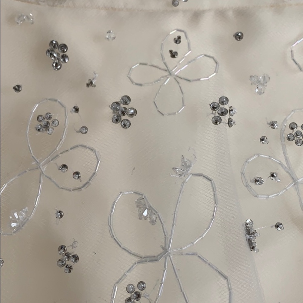 Oscar de la Renta A-Line Beaded Wedding Gown - Picture 6 of 8